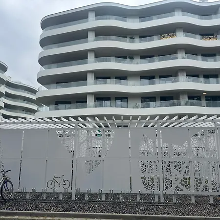 Pearl Blue Apartment *